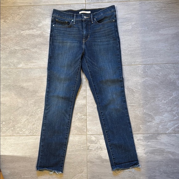 Levi’s 311 Shaping Skinny Women's Blue Jeans - Picture 2 of 3